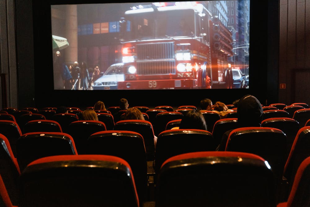 Rewolucje w kinie: Jak technologia zmienia tworzenie i odbiór filmów