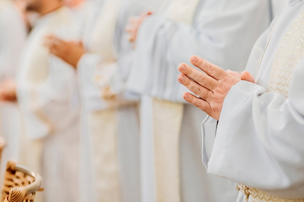 Gotowe zestawy dekoracyjne czy samodzielne kompletowanie – co naprawdę się opłaca?